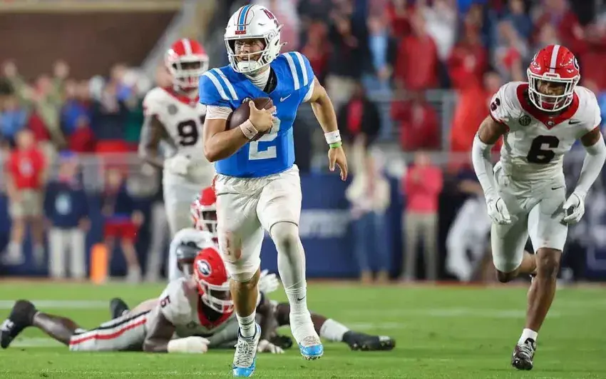 Jaxson Dart Honored As Scholar Athlete At NFF Awards Dinner Read More